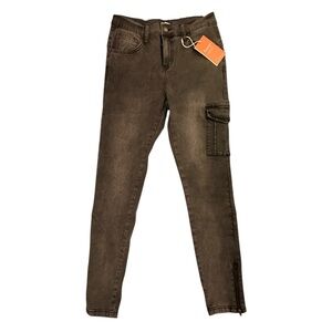 Women’s Flamingo Jeans Skinny Cargo stretchy Dark grey Size Med. New with Tags!